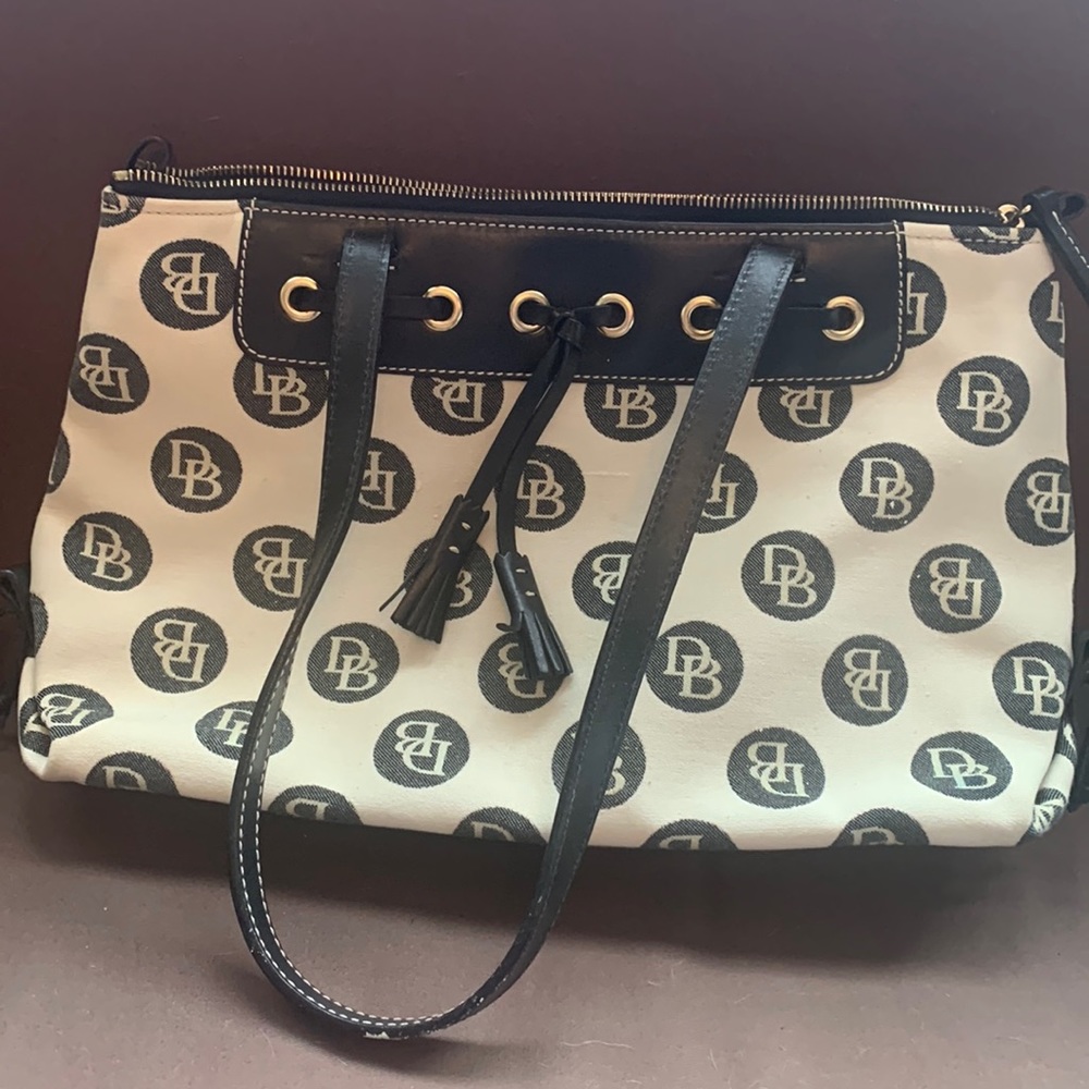 Dooney & Bourke Purse
